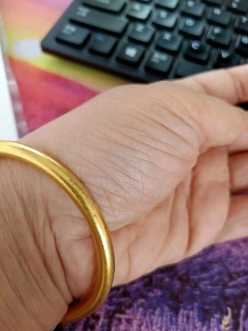 黄金手镯:黄金手镯老凤祥